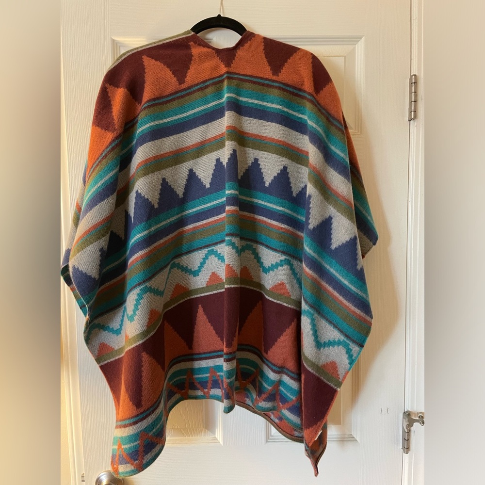 Geometric patterned poncho